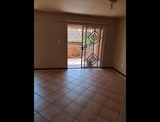 2 BEDROOM PROPERTY TO RENT IN MOOIKLOOF RIDGE ESTATE